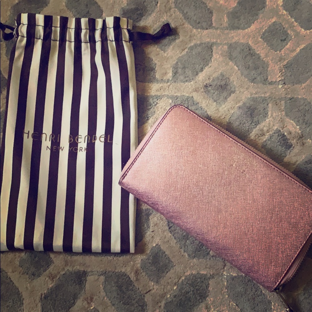 Henri Bendel wallet pink silver hardware EUC